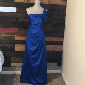 Royal blue prom/wedding/event dress